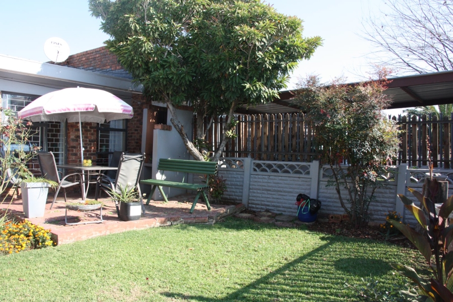 2 Bedroom Property for Sale in Pellissier Free State